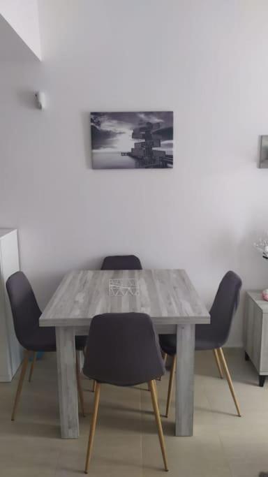 Apartamento Nuevo Con Piscina Y Amplio Balcon Sant Carles De La Rapita Luaran gambar