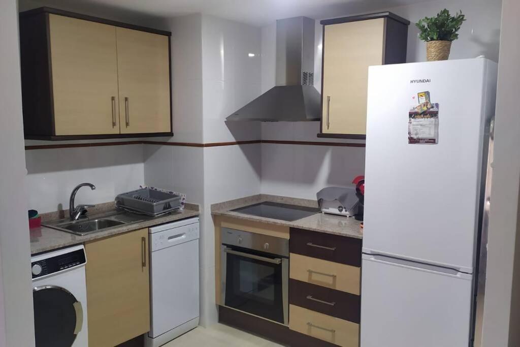 Apartamento Nuevo Con Piscina Y Amplio Balcon Sant Carles De La Rapita Luaran gambar