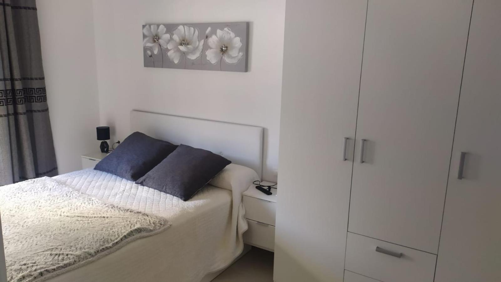 Apartamento Nuevo Con Piscina Y Amplio Balcon Sant Carles De La Rapita Luaran gambar